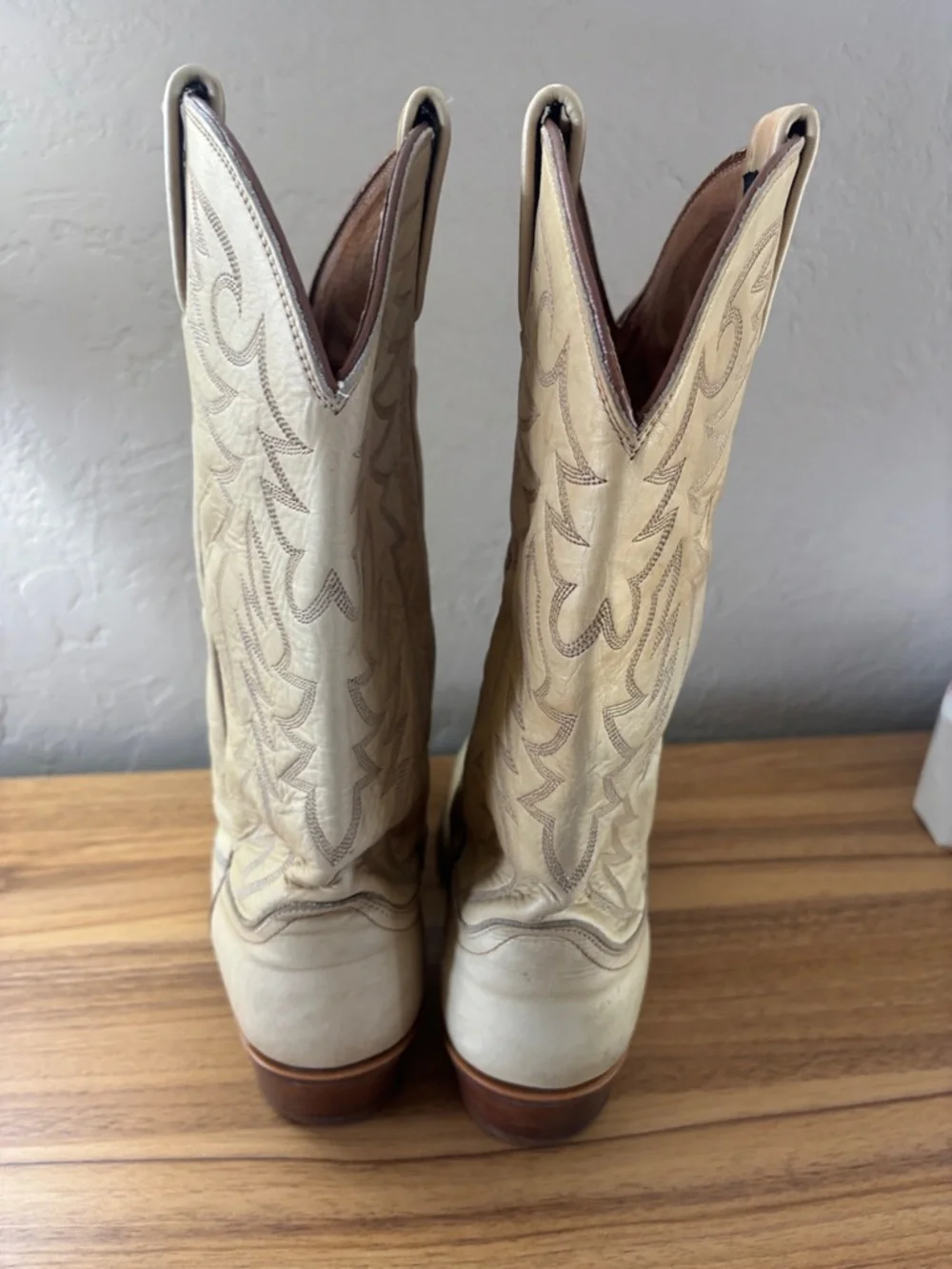 Mens  9.5 Vintage Dan Post Light Tan Leather western  Cowboy Boots Made In USA